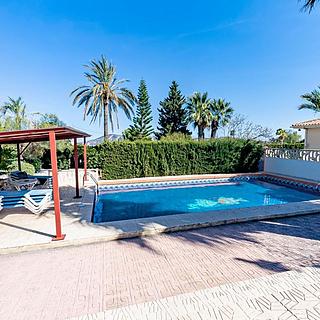 Prodej rodinného domu, 267m&sup2;