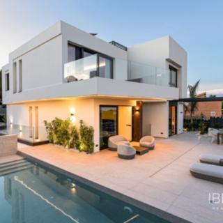 Prodej rodinného domu, 342m²