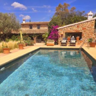 Prodej rodinného domu, 400m²