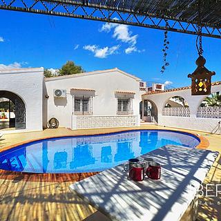 Prodej rodinného domu, 368m&sup2;