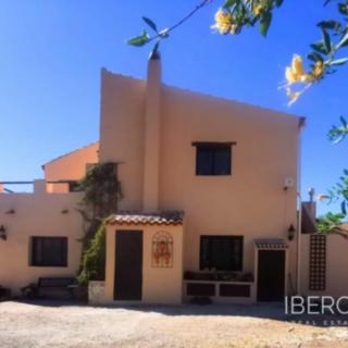 Prodej rodinného domu, 382m²