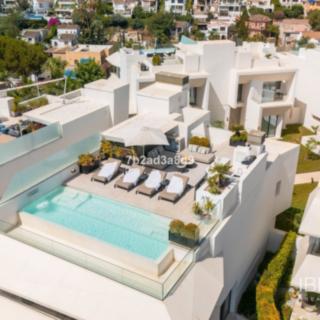 Prodej rodinného domu, 665m²