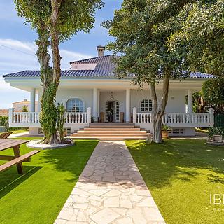 Prodej rodinného domu 420 m² ve Španělsku