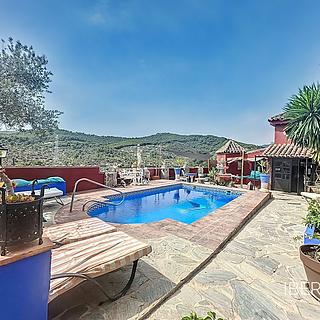 Prodej rodinného domu, 290m&sup2;