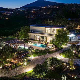 Prodej rodinného domu, 570m²