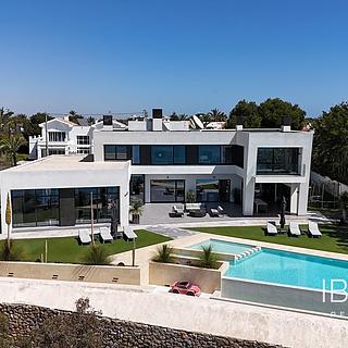 Prodej rodinného domu, 479m²