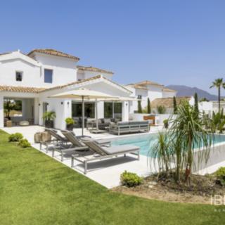 Prodej rodinného domu, 330m²