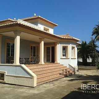 Prodej rodinného domu, 402m&sup2;