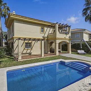 Prodej rodinného domu, 199m&sup2;