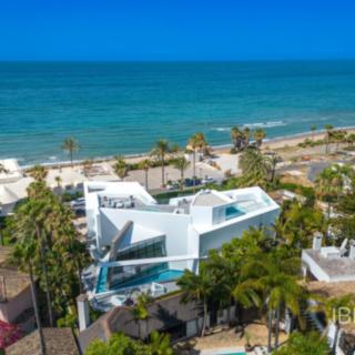 Prodej rodinného domu, 1229m²