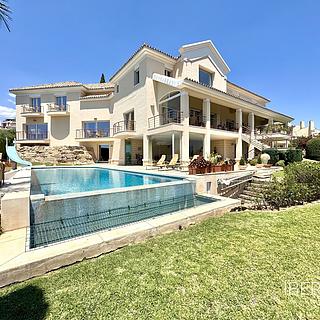 Prodej rodinného domu, 762m&sup2;