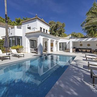 Prodej rodinného domu, 235m&sup2;