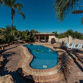 Prodej rodinného domu, 166m&sup2;