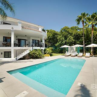 Prodej rodinného domu 386 m² ve Španělsku