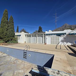 Prodej rodinného domu, 450m&sup2;