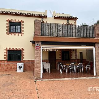 Prodej rodinného domu, 300m&sup2;