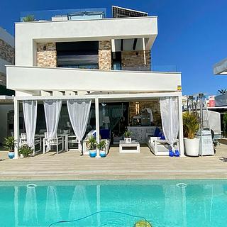 Prodej rodinného domu, 220m&sup2;