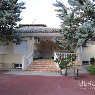 Prodej rodinného domu, 648m&sup2;