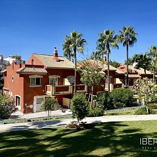 Prodej rodinného domu, 256m&sup2;