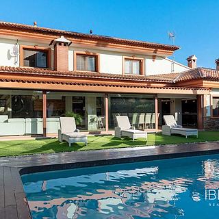 Prodej rodinného domu, 800m&sup2;