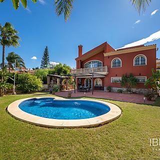 Prodej rodinného domu, 338m&sup2;