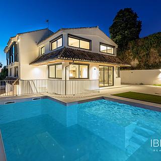 Prodej rodinného domu, 398m&sup2;