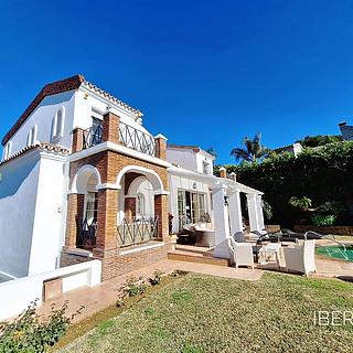 Prodej rodinného domu 404 m² ve Španělsku