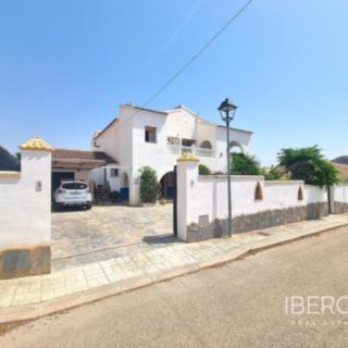 Prodej rodinného domu, 425m²