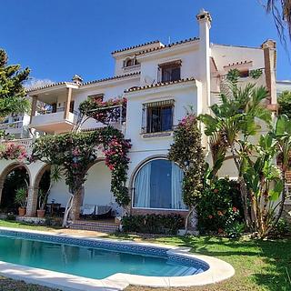 Prodej rodinného domu 354 m² ve Španělsku