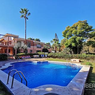 Prodej rodinného domu, 1028m&sup2;