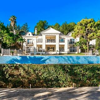 Prodej rodinného domu, 1385m&sup2;