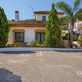 Prodej rodinného domu, 181m²