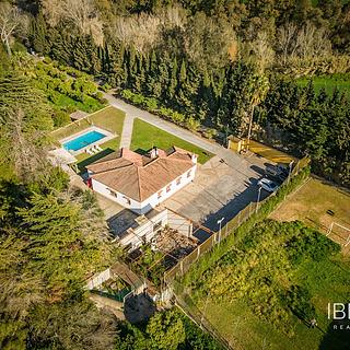 Prodej rodinného domu, 239m&sup2;