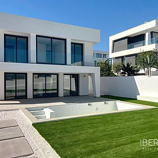 Prodej rodinného domu, 196m&sup2;