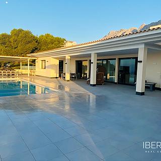 Prodej rodinného domu, 680m&sup2;