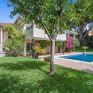 Prodej rodinného domu, 307m&sup2;