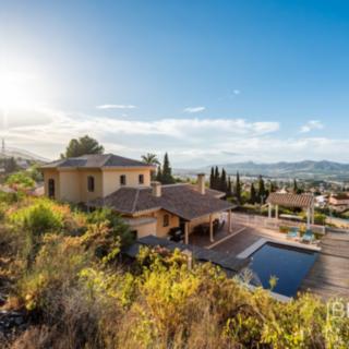 Prodej rodinného domu, 567m²