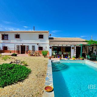 Prodej rodinného domu, 200m&sup2;