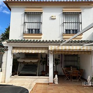 Prodej rodinného domu, 238m&sup2;