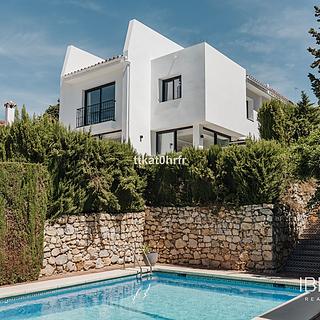 Prodej rodinného domu, 183m&sup2;