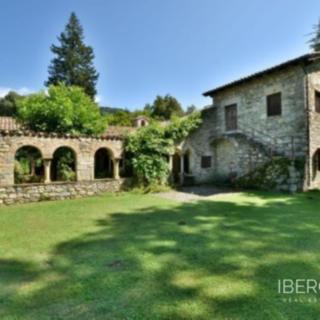 Prodej rodinného domu, 4397m²