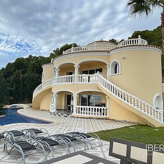 Prodej rodinného domu, 380m&sup2;