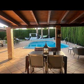 Prodej rodinného domu, 240m&sup2;