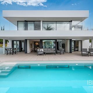 Prodej rodinného domu 642 m² ve Španělsku