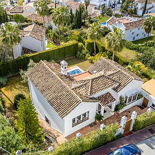 Prodej rodinného domu, 240m&sup2;