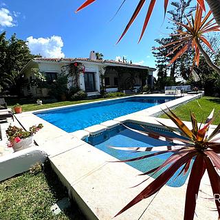 Prodej rodinného domu, 260m²