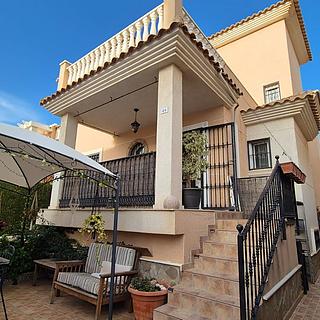 Prodej rodinného domu, 195m&sup2;