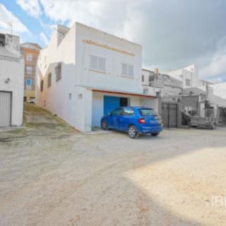 Prodej rodinného domu, 328m²