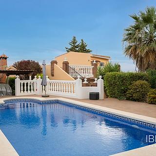 Prodej rodinného domu, 235m&sup2;