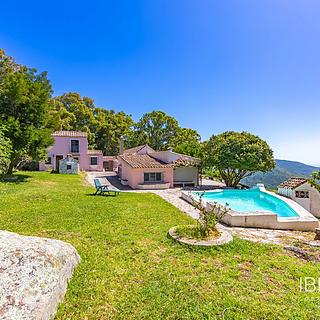 Prodej rodinného domu, 427m&sup2;